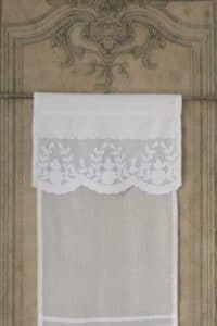 brise bise dentelle romantique