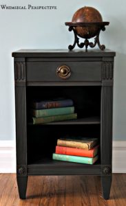 Appliquer la cire foncée Annie Sloan SOFT WAX