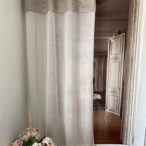 Rideau voilage beige à œillets