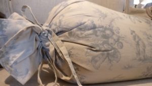 Coussin polochon Modèle TOILE DE JOUY