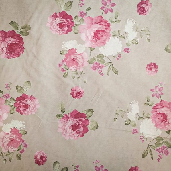 Tissu shabby motif roses grandes fleurs fond beige/lin largeur 280 cmTissus shabby détails motif roses grandes fleurs fond beige/lin largeur 280 cm