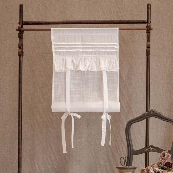 Store à rouleau et volants shabby